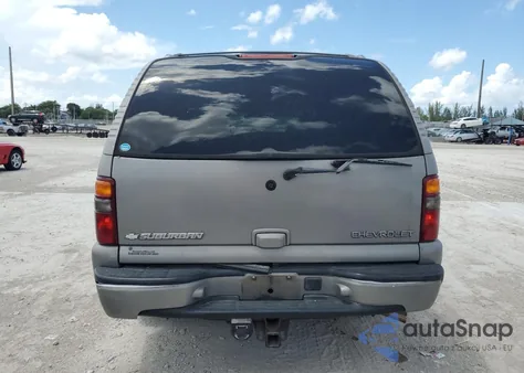 2003 Chevrolet Suburban C1500 from USA, damaged, VIN 1GNEC16Z93J261285